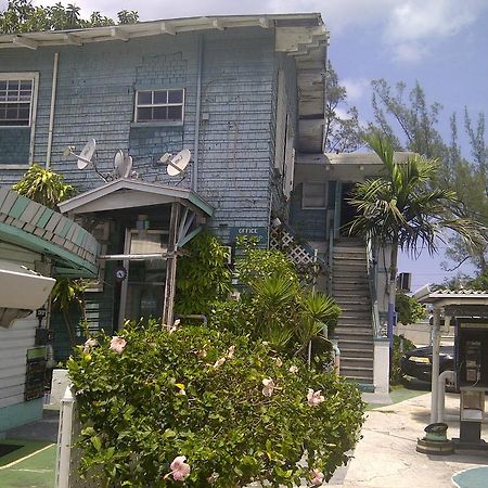 Arawak Inn Nassau Dış mekan fotoğraf