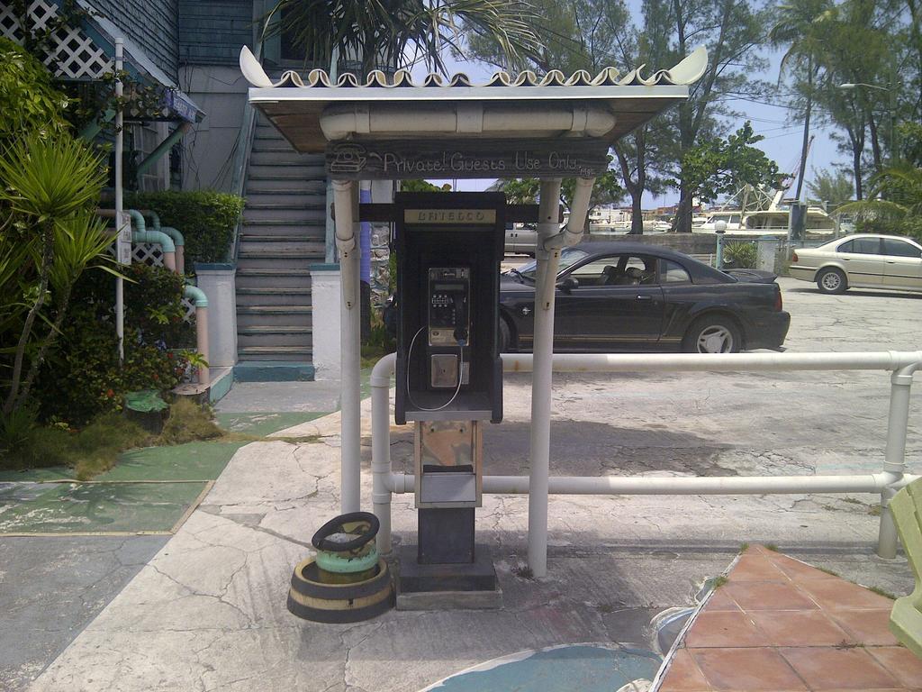 Arawak Inn Nassau Dış mekan fotoğraf